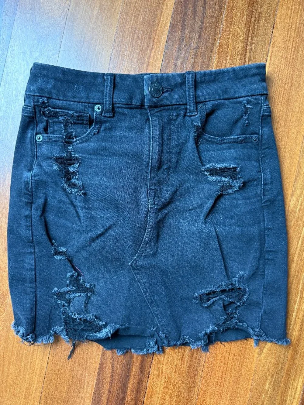 American Eagle Sz 4 Black Distressed Denim Skirt